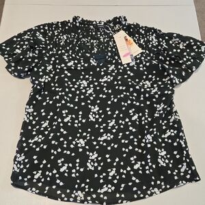 DOKOTOO Women's Black and White Top, Size Med. NWT